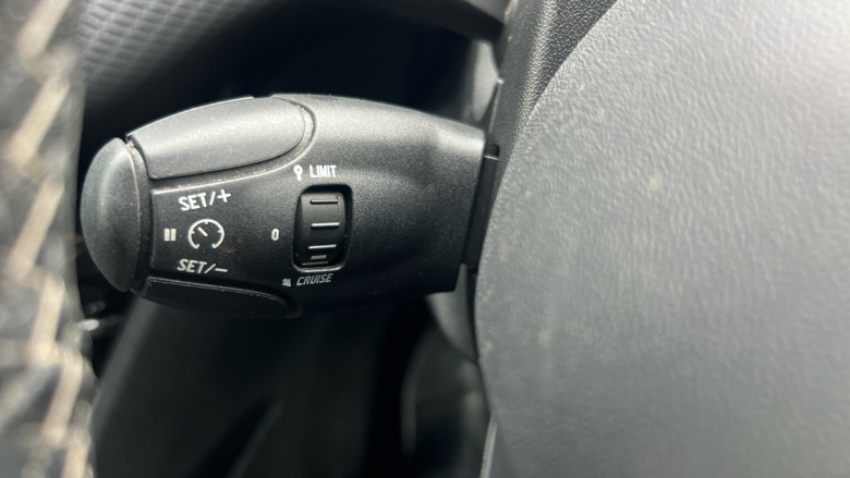 Peugeot 2008 1.2 PureTech 110 Allure 5dr Petrol Estate